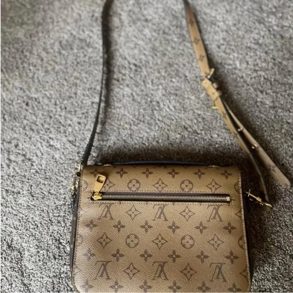 Louis Vuitton Pochette Métis - Picture 5 of 8